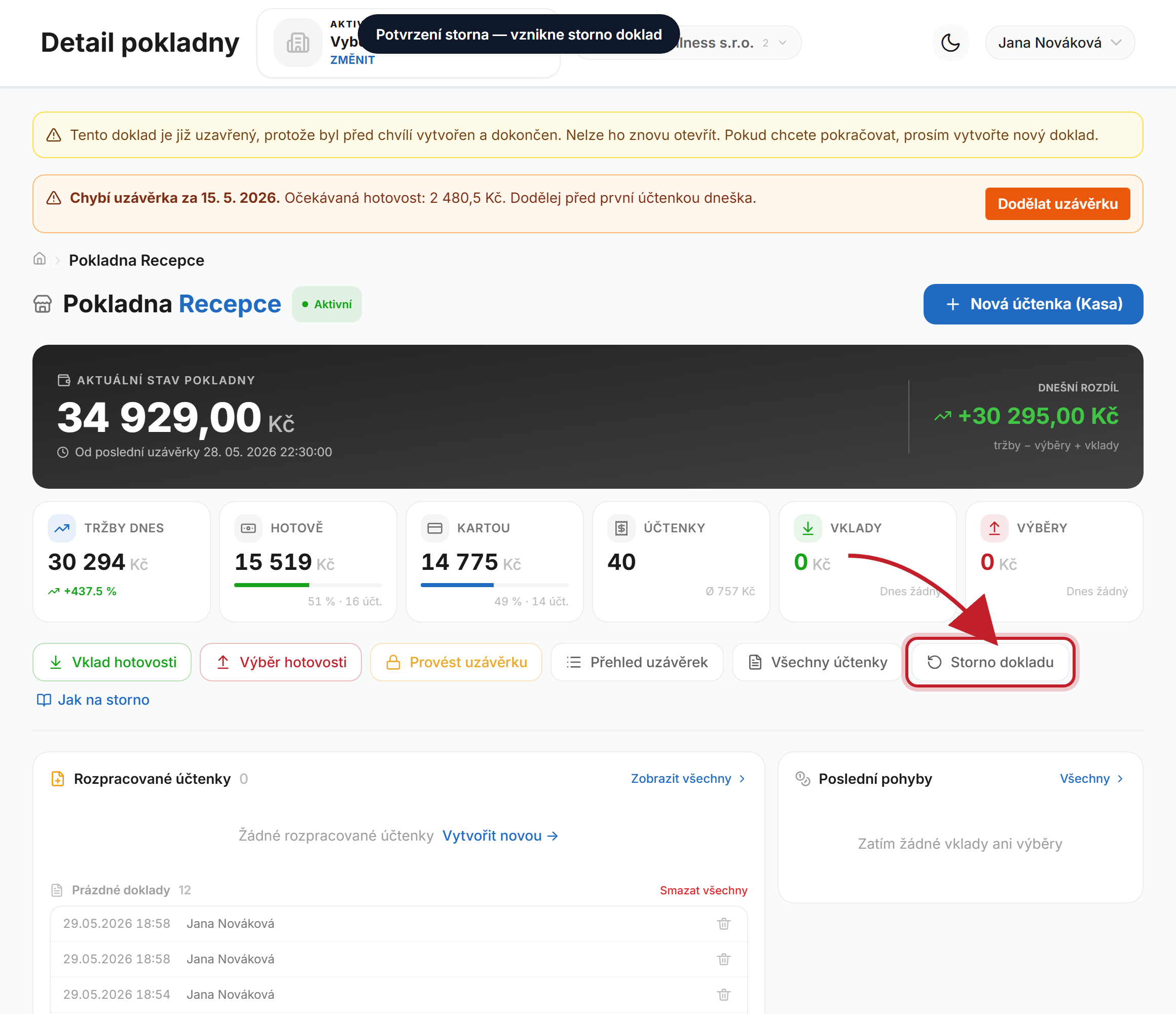 Potvrďte. Vznikne **storno doklad**, původní účtenka se označí jako stornovaná a částka se promítne do pokladny i uzávěrky.